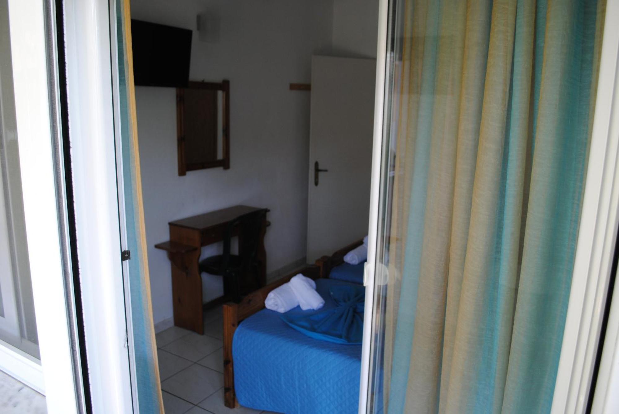 Artemis Apartments Paralia Dionysiou Exterior foto