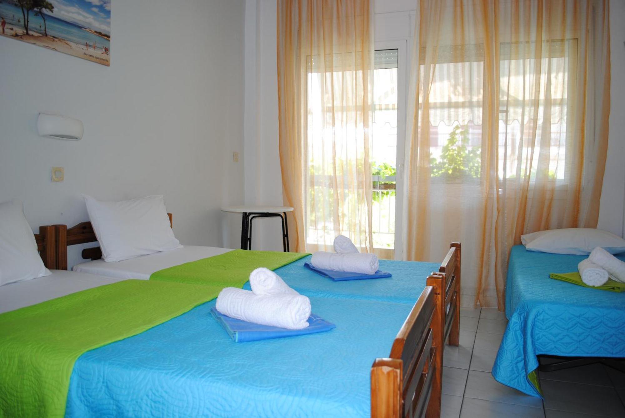 Artemis Apartments Paralia Dionysiou Exterior foto