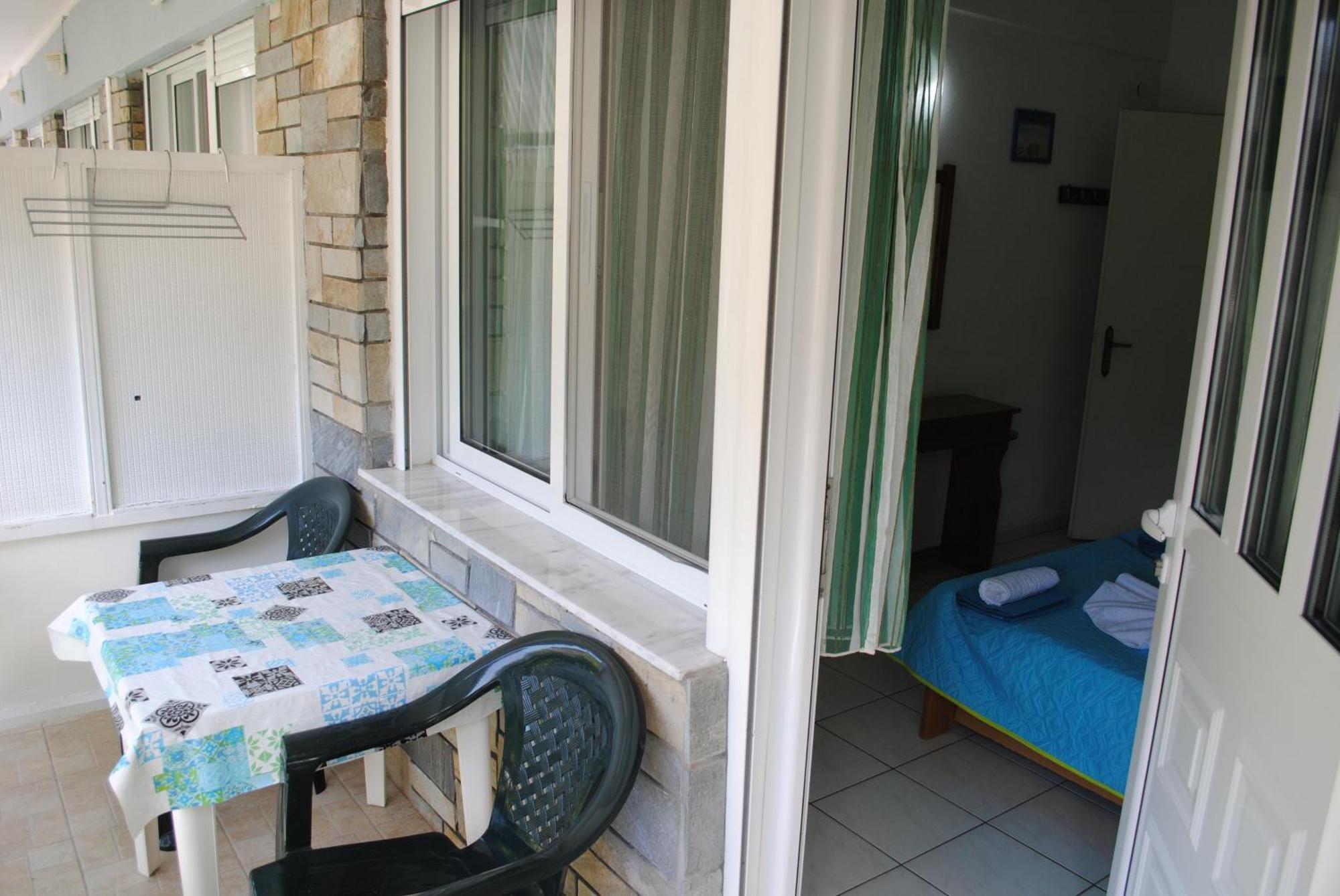 Artemis Apartments Paralia Dionysiou Exterior foto
