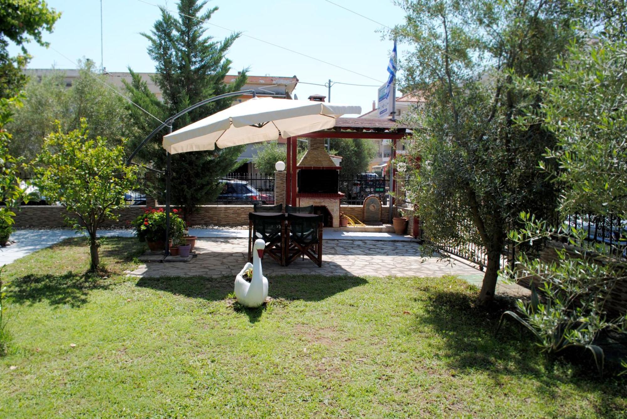 Artemis Apartments Paralia Dionysiou Exterior foto