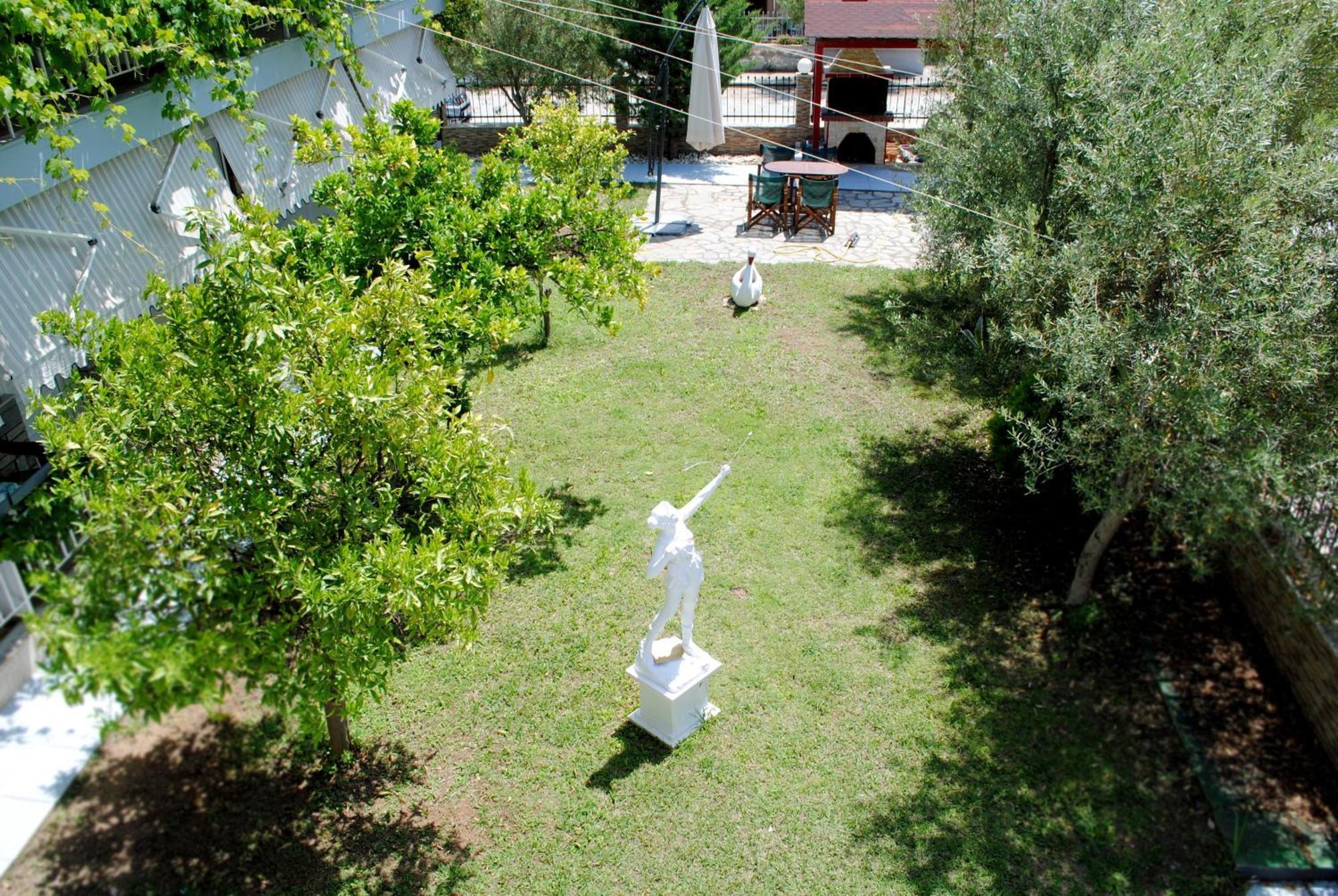 Artemis Apartments Paralia Dionysiou Exterior foto